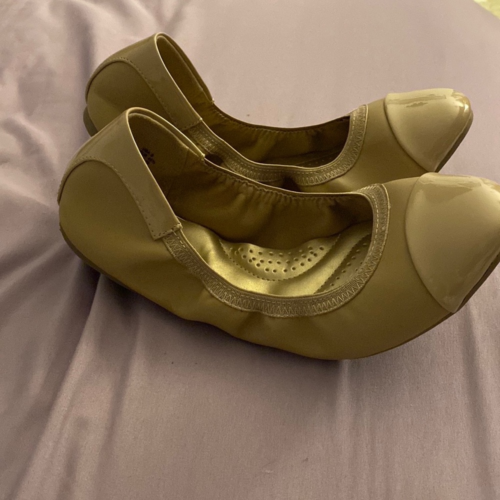 DexFlex Tan Comfort Flats size 9